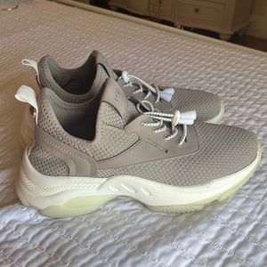 Steve Madden Women’s Myles Sneakers